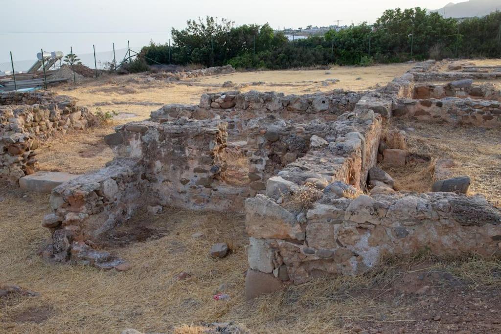εξοχη και θαλασσα * Makrýgialos