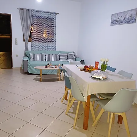 Εξοχη Και Θαλασσα Apartment Makry Gialos  Exterior photo